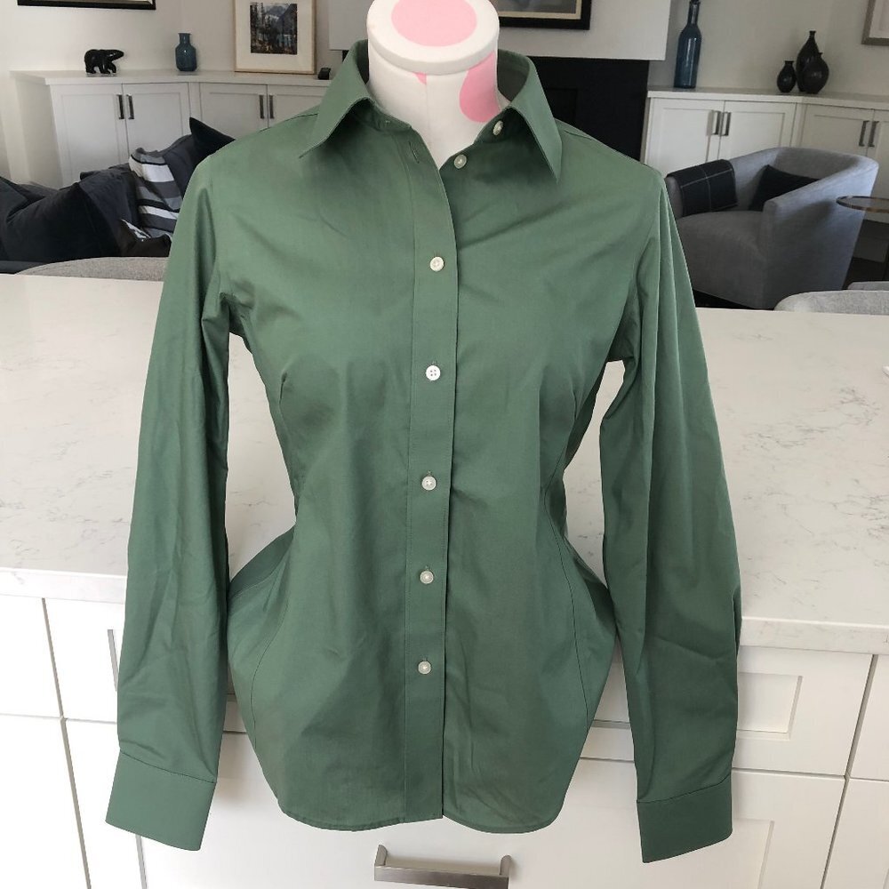 Devon & Jones Crown Button Down Cotton Poly Blend Fitted Shirt Green Sz S NWOT